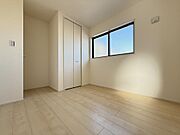 どんなデザインでも調和しやすく、自分らしい空間づくりが楽しめます。