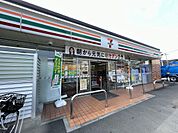 セブンイレブン蕨中央2丁目店まで450ｍ。