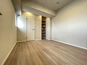 シンプルな洋室は、幅広い用途でお使いいただけます。
