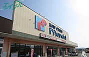 万代名張店 603m