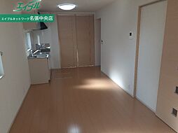 グローリ−II 1階1LDKのリビング/ダイニング