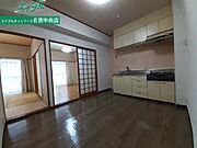 反転タイプ、別の部屋の写真です。