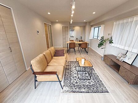 壁、床、天井までしっかりとリフォームを実施しております。