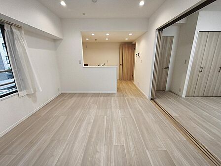 角部屋なので窓が多く、風が通ります。