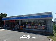 ローソン箕面桜三丁目店 570m