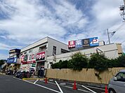 ＴＳＵＴＡＹＡ箕面牧落店 1051m