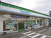 ファミリーマート箕面小野原東店 406m