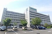 箕面市立病院 527m
