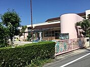 草木保育園まで　300m　徒歩約4分●【保育時間】平日午前8時～午後4時・土曜日午前8時～正午　【施設内容】保育室6部屋、乳児室1部屋、遊戯室等