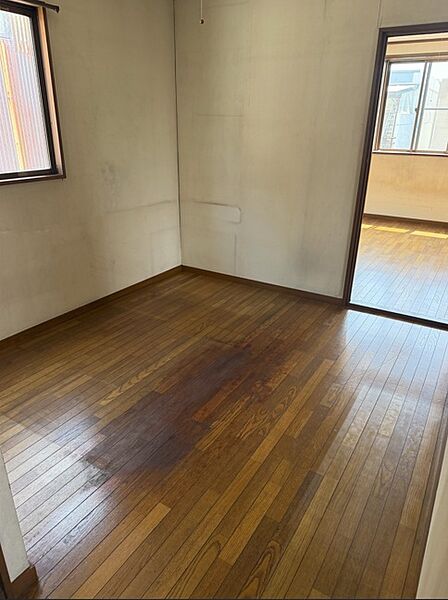 洋室を拡大表示