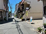 現地前面道路です