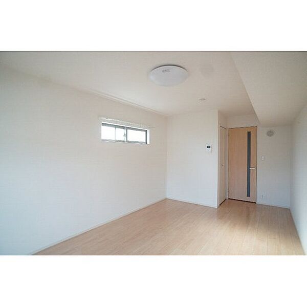 apartment 群馬県前橋市上新田町
上新田町の賃貸情報を見る
物件地図