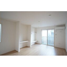 ミラマール A201 2階ワンルームのリビング/ダイニング