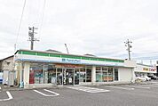 ファミリーマート江南東野町店 110m