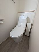 ウォシュレット機能付きトイレです♪