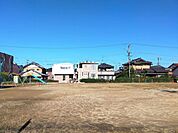 さつきヶ丘児童広場 240m