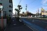 外観：前面道路含む現地写真