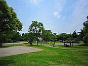 篠崎公園 徒歩6分。 430m