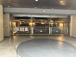 敷地内に機械式駐車場が設けられています。空き状況はお問合せください。