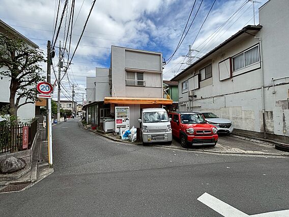 外観（南側から...