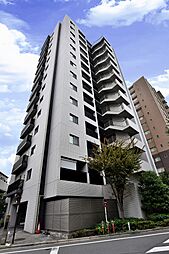 【グランスイート三軒茶屋スカイテラス】2014年2月築、(株)長谷工コーポレーション施工。買い物施設や駅が身近に揃う、利便性の高い住環境です。