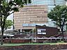 周辺：【ミューザ川崎】徒歩15分(約1140m)。「川崎」駅西口デッキ直結。世界的な音楽家らの公演を楽しめる音楽ホールや飲食店を含む複合型施設です。営業時間は店舗により異なります。