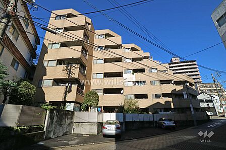 ライオンズマンション覚王山の外観(南東側から)