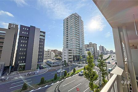 バルコニーからの眺め（南西方向）［2025年9月16日撮影］