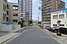 外観：ヴィークステージ茶屋ヶ坂の外観（南東側から）。名城線「茶屋ヶ坂」駅徒歩5分の生活至便な立地。駅からフラットアクセスです。
