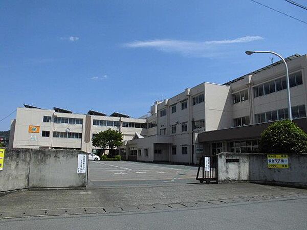 画像3:足利市立青葉小学校(1、268m)
