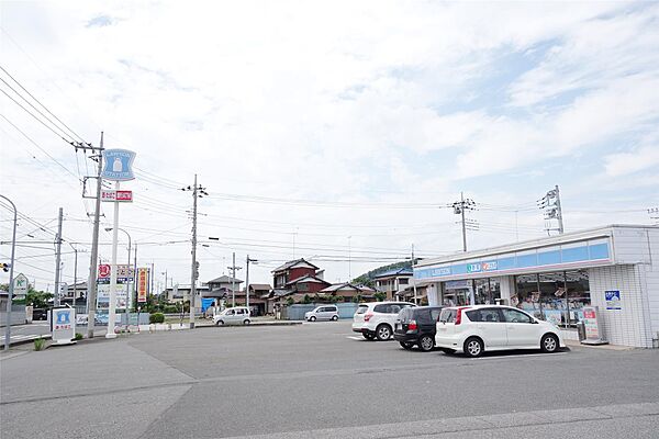 画像5:ローソン足利八椚町店(172m)