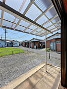 屋根付きのテラスあり☆