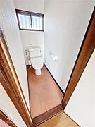 トイレに窓があるので換気ができます！