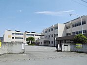 足利市立青葉小学校(987m)