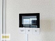 来客の顔が確認できるモニターホン付きで安心◎