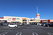 ヨークベニマル足利店(642m)