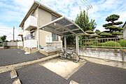 屋根付きの駐輪場あり♪
