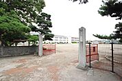 足利市立御厨小学校(999m)