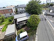 道路幅もひろく、出入りはらくらく出来そうです　