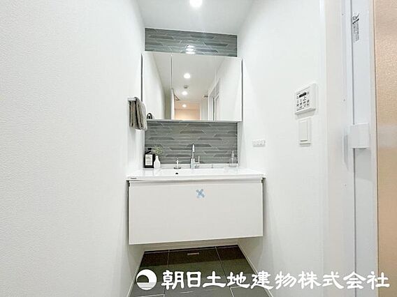 多彩な機能が備...
