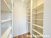 スニーカーや長靴も全部収納できちゃいます！