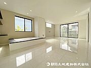 26帖超の広々スペースでご家族様の団らんタイムを。