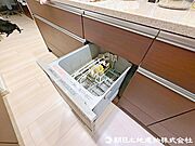 食洗器付きのキッチンで日々の家事の負担も減らせますね。