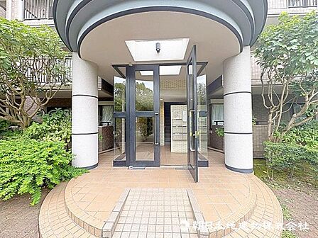 品格漂う佇まいと優雅な空間が住まう人と訪れる人を優しく迎え入れてくれます。