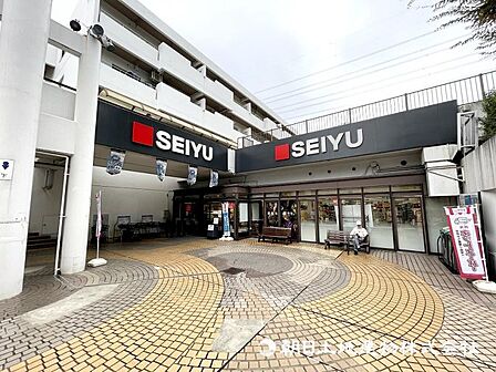 西友新ゆりグリーンタウン店まで約280m、徒歩4分
