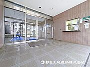 清掃の行き届いたエントランス。