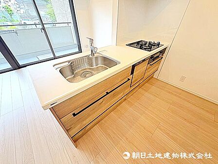 対面式カウンターキッチンは、料理をしながらでもご家族との会話を楽しめます!