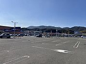 シュロアモール筑紫野 徒歩112分。 8930m