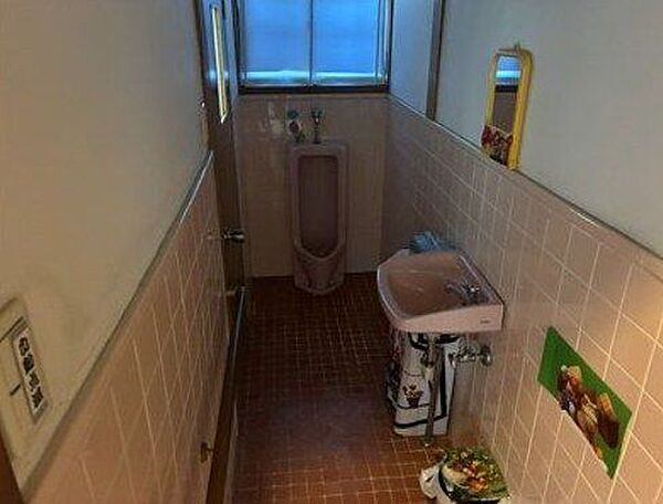 トイレを拡大表示