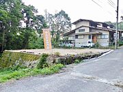 「外観」■前面道路から見た現地の様子です。